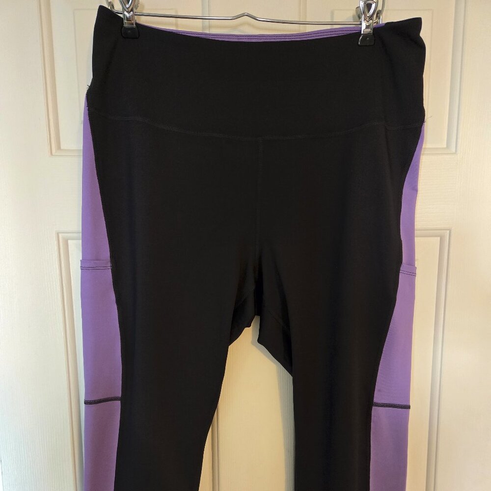 Ruby Ribbon Capris - image 1